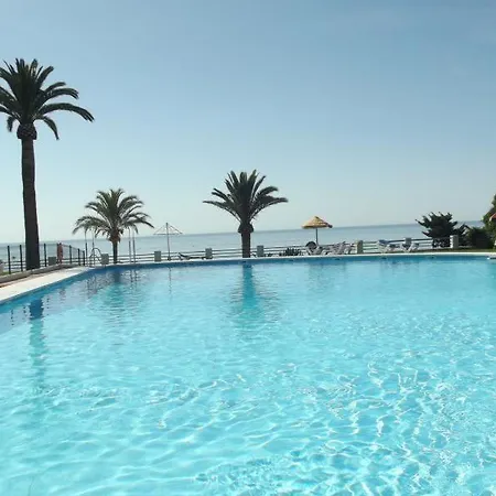 Beachfront Апартаменты Торремолинос